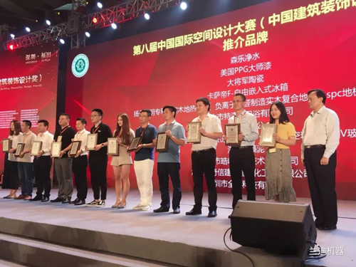 蘭迪V玻®榮膺“節(jié)能靜音門窗合作首選品牌”獲業(yè)內(nèi)人士推崇